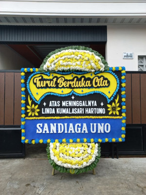 Papan Bunga Duka di Kebun Lada
